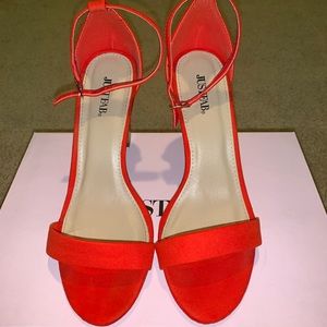 Dress sandals with heel